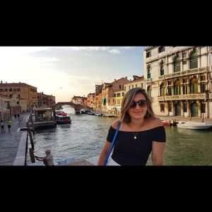 Meet your Posher, Ralitsa